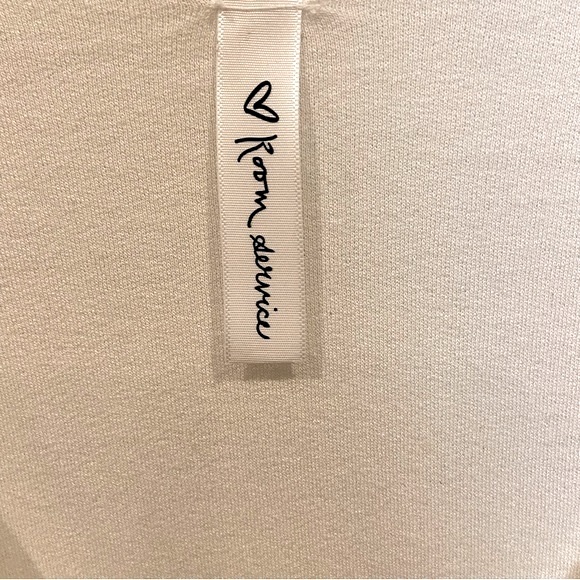 ROOM SERVICE V-Neck Long Sleeves Snap Closure Cream Bodysuit Soft Luxe Comfort - Picture 4 of 8